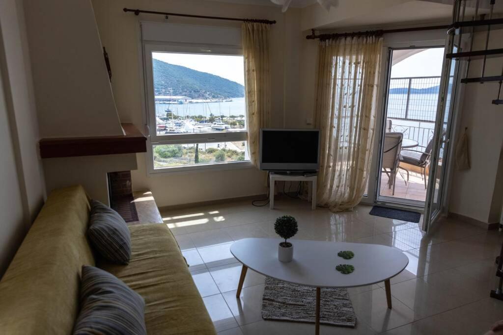 Port View House-Comfy Family Apartment-Panoramic View Néa Péramos Kültér fotó
